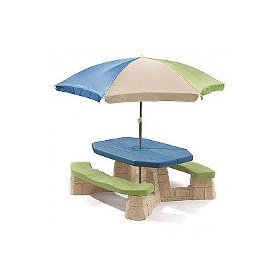 Step2 Piknika galds ar lietussargu un soliņiem